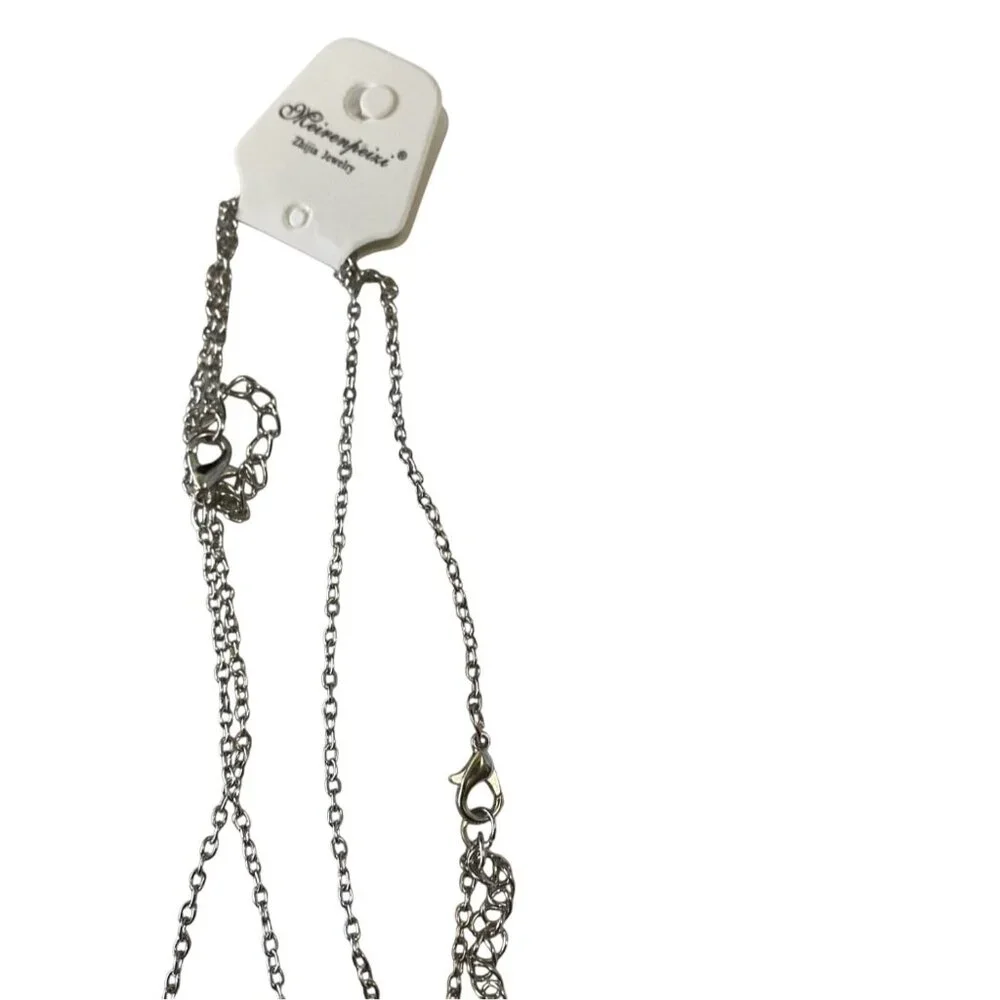 Best Friends Broken Heart Pendant Necklace Pair‎ Silver Tone Chain